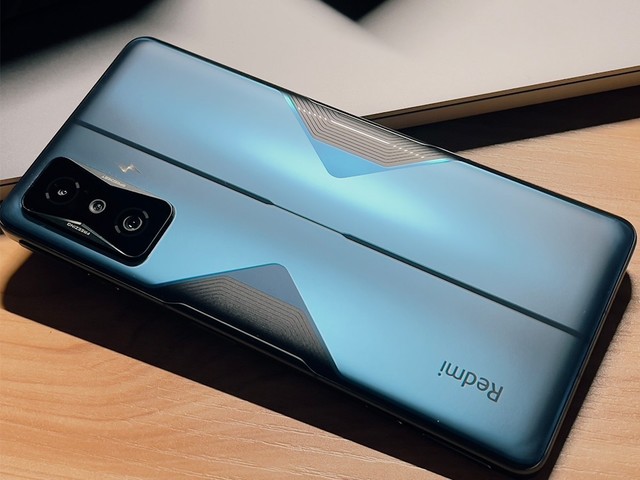 谁焊谁的门？iQOO Neo6大战Redmi K50电竞版 