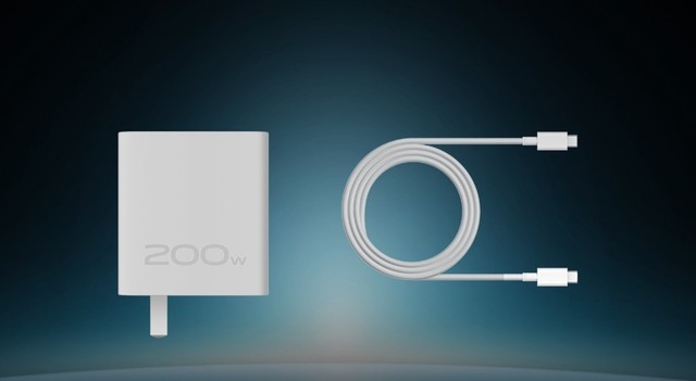 10分钟电量复活是怎样的体验？iQOO 11 Pro 200W超快闪充体验 